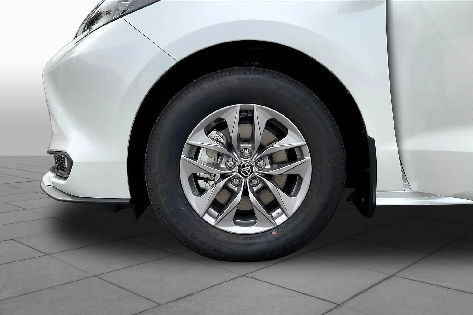 New 2026 Wind Chill Pearl Toyota XLE image 11