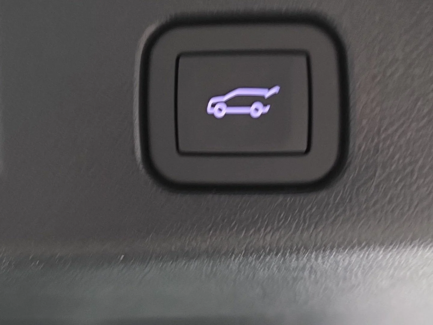 Used 2026 Ebony Twilight Metallic Buick Avenir image 4