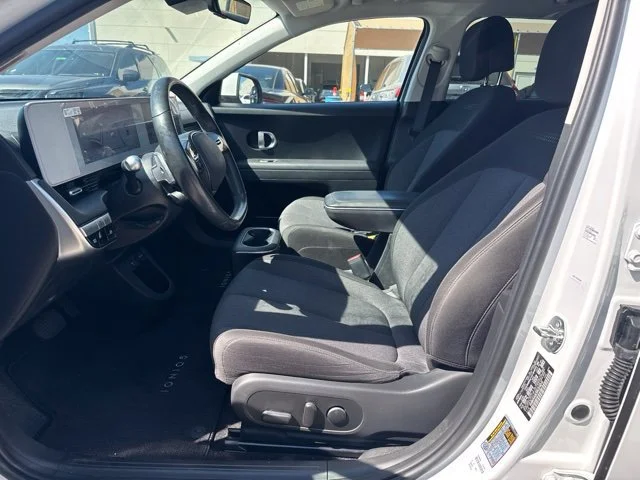 Used 2024 White Hyundai SEL image 5