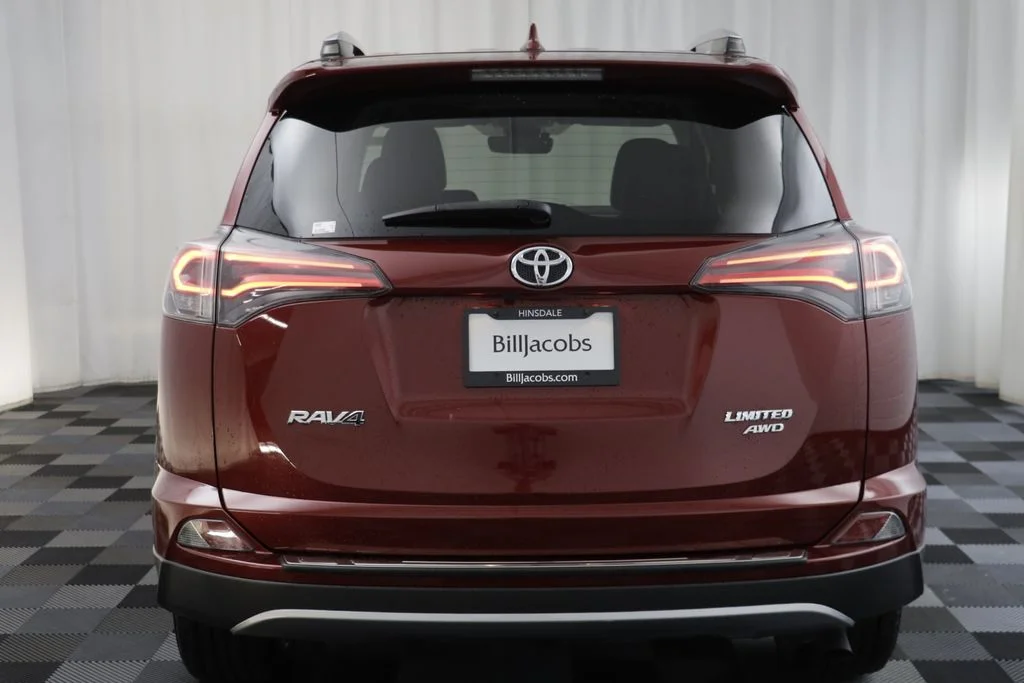 2018 Toyota RAV4 Limited - Photo 16