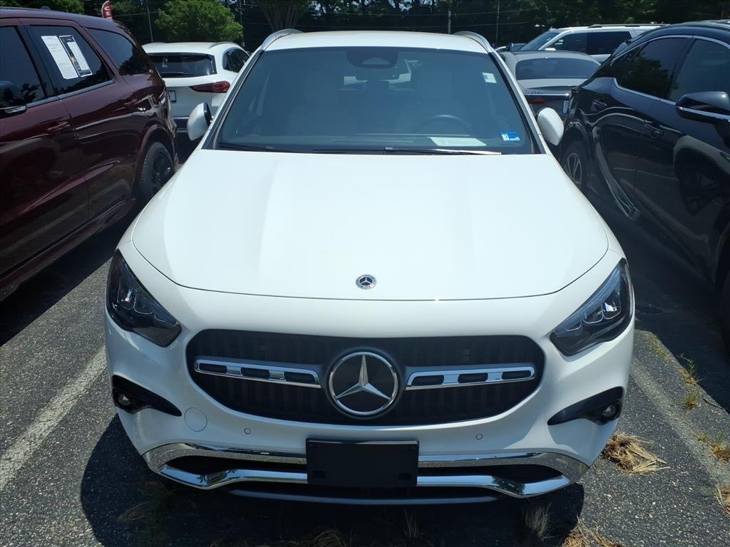 Used 2025 Polar White Mercedes-Benz GLA 250 image 28