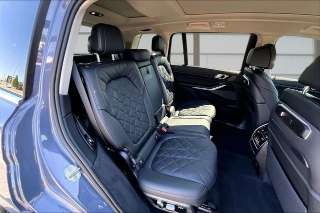 Used 2026 Brown BMW xDrive40i image 26
