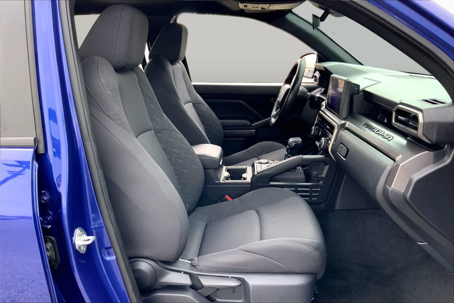 Used 2024 Blue Crush Metallic Toyota SR5 image 9