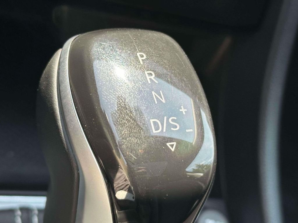 Certified Used 2023 White Volkswagen 1.5T SE image 29