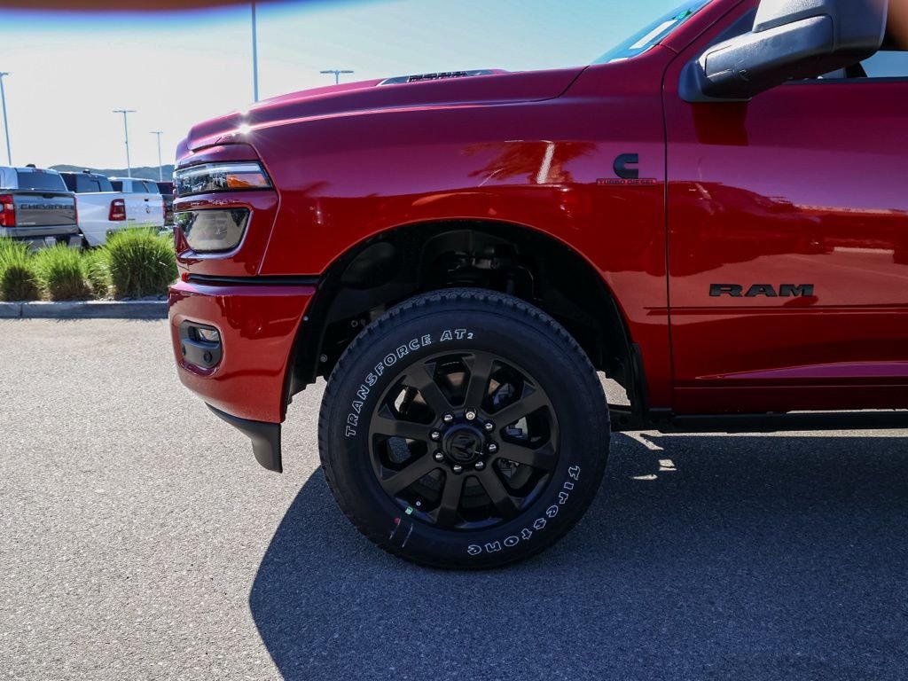 New 2026 Molten Red Pearl-Coat Exterior Paint RAM Laramie image 10