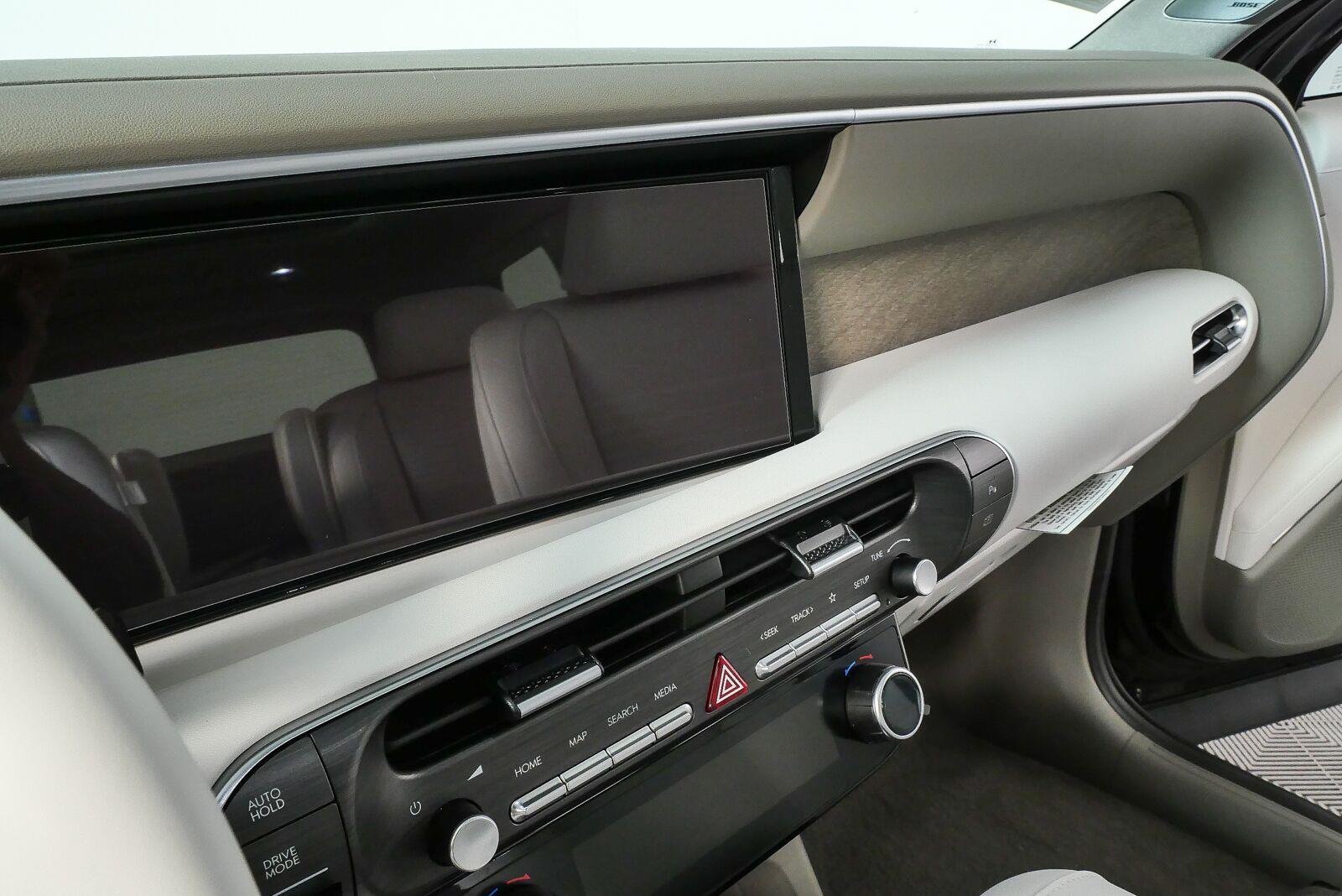 New 2026 Abyss Black Pearl Hyundai Limited FWD image 12
