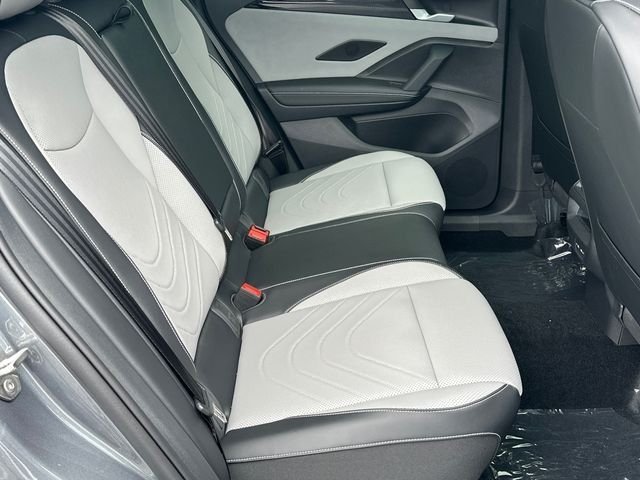 New 2026 Platinum Gray Metallic Volkswagen 2.0T SE R-Line Black image 15