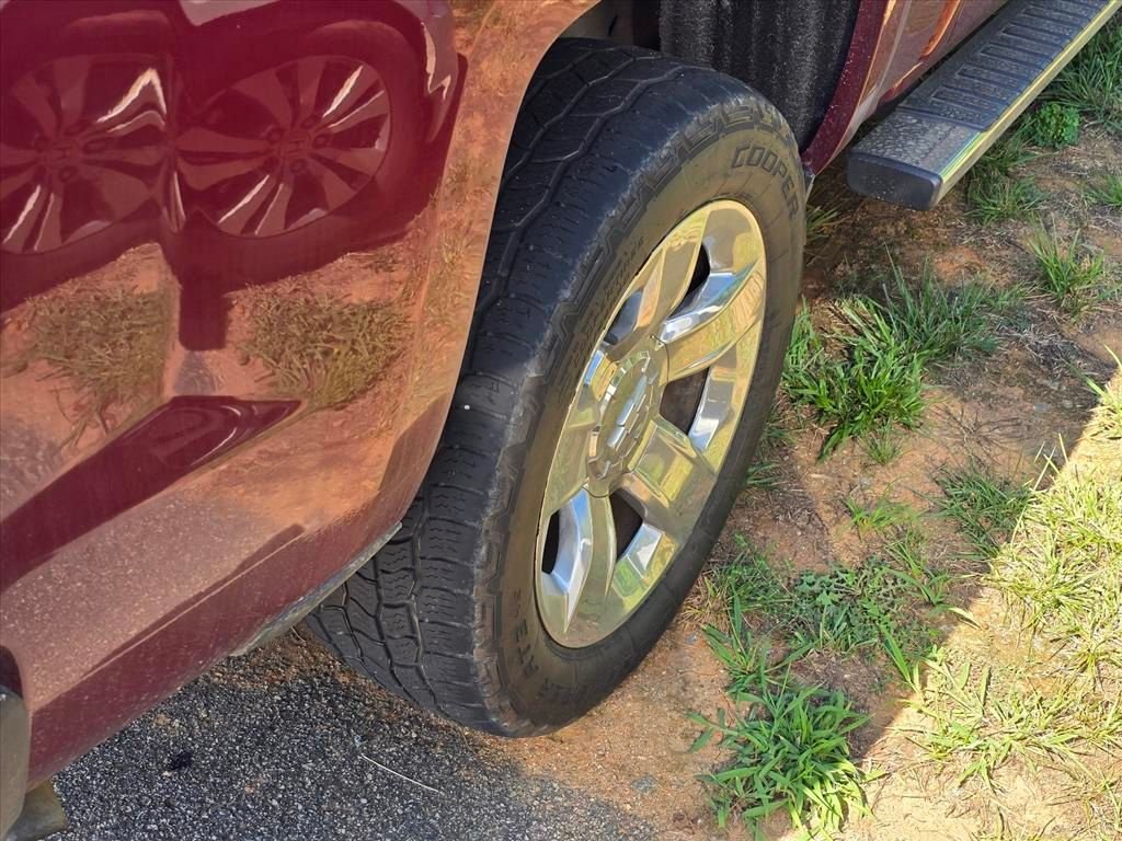 Used 2015 Red Chevrolet LTZ image 19