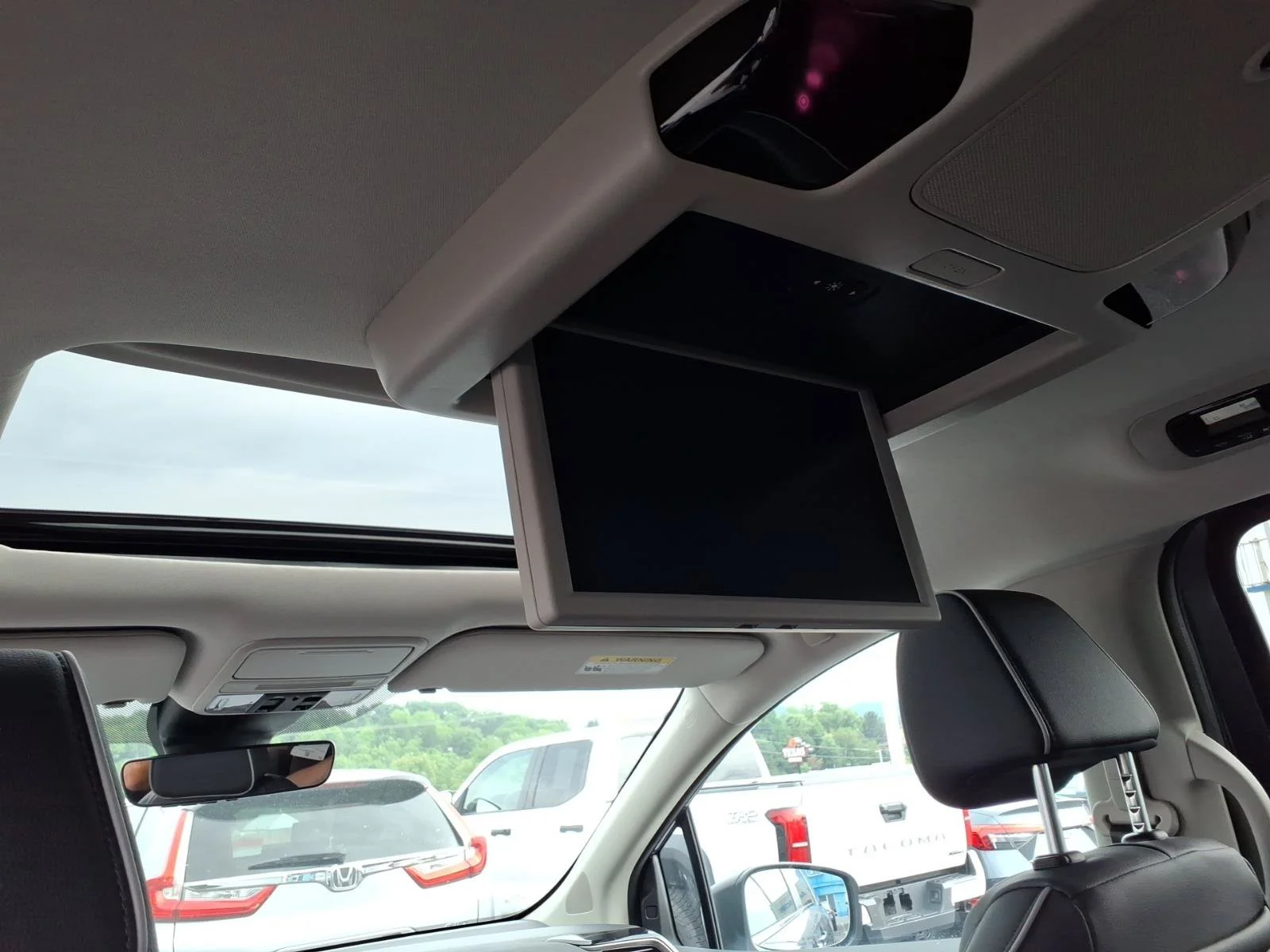 2026 Honda Odyssey Touring - Photo 9