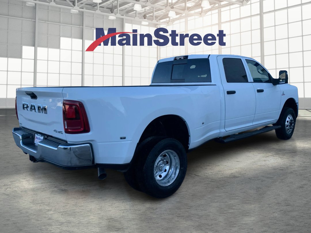 New 2026 Bright White Clear-Coat Exterior Paint RAM Tradesman image 5