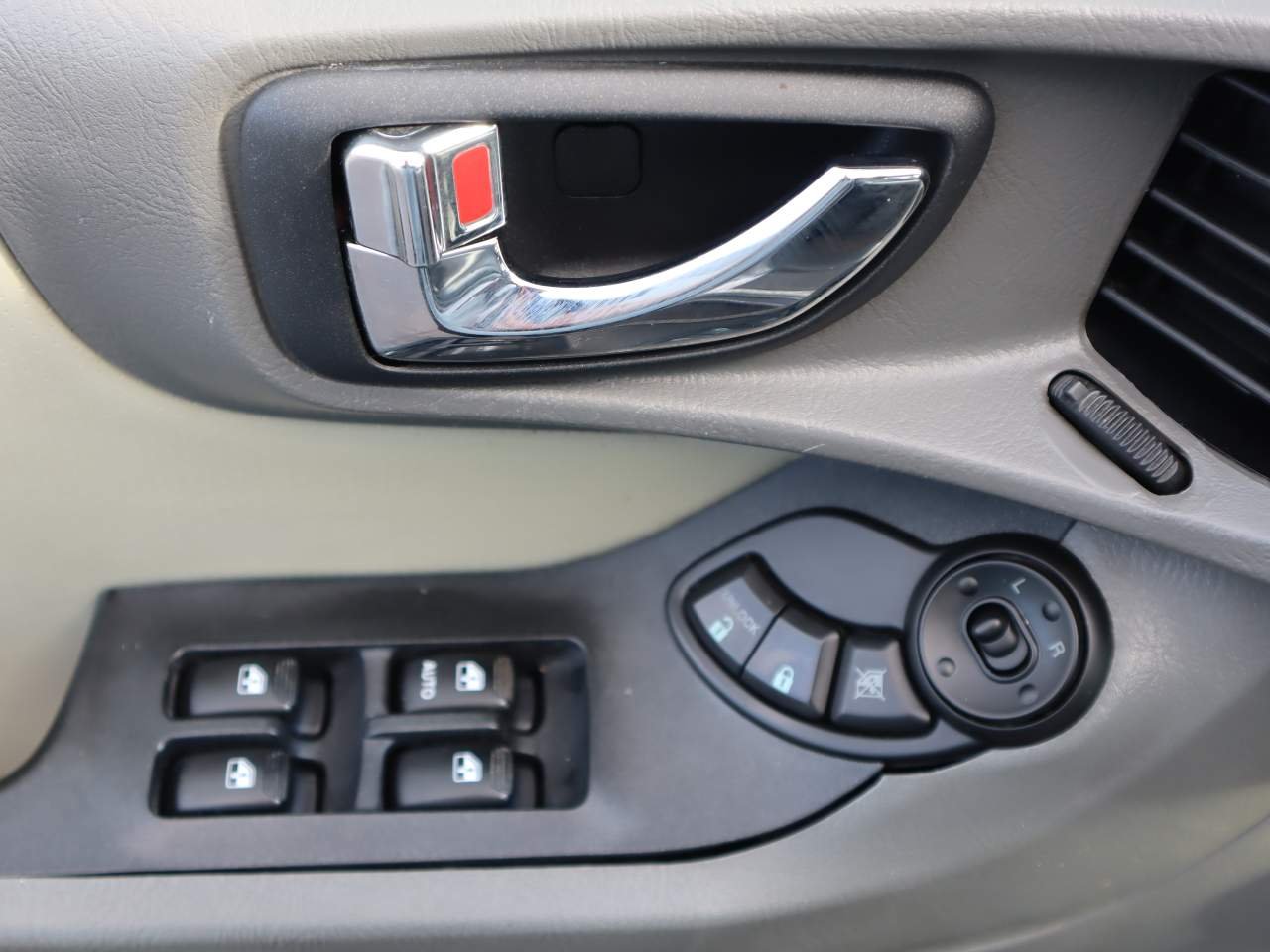 2005 Hyundai Santa Fe GLS - Photo 17