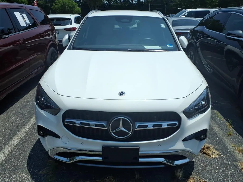 Certified Used 2025 Polar White Mercedes-Benz GLA 250 image 28