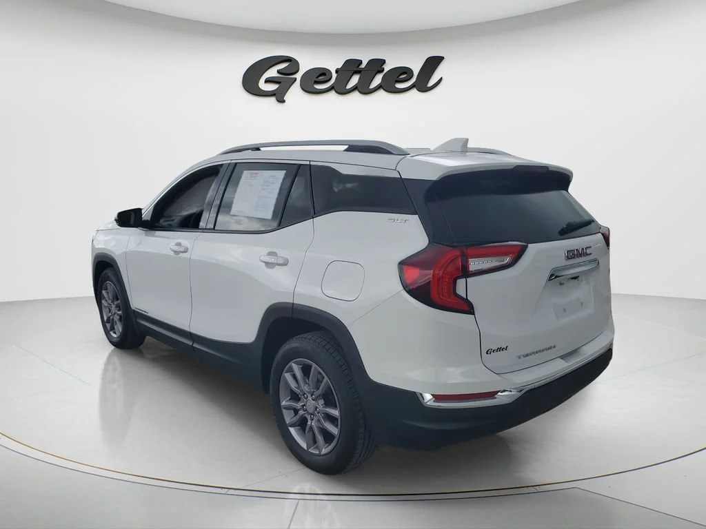 Used 2024 Summit White GMC SLT image 7