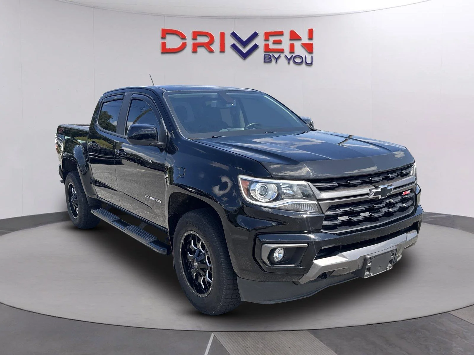 Used 2021 BLACK Chevrolet 4WD Z71 image 1