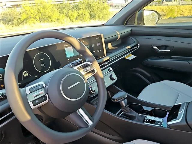 New 2027 Hampton Gray Hyundai SEL Activity image 12