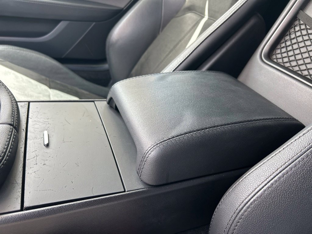 Used 2018 White Jaguar Base image 29