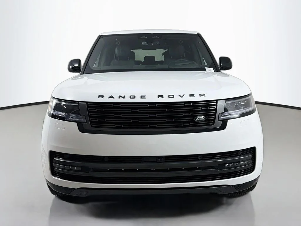 New 2026 Fuji White Land Rover SE 7 Seats image 2