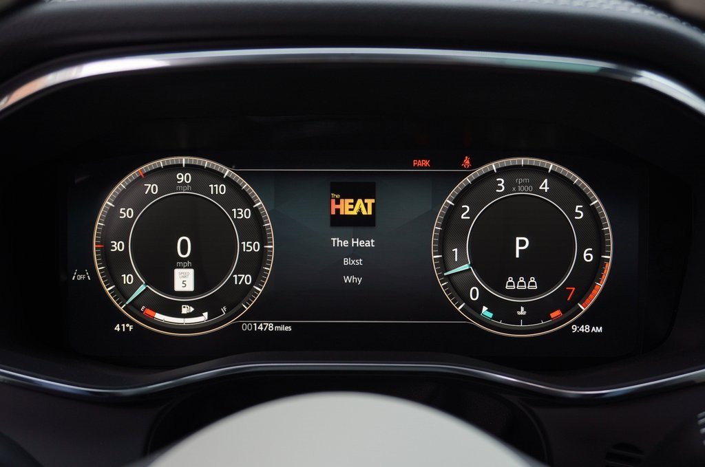 2025 JAGUAR F-PACE - Image 17