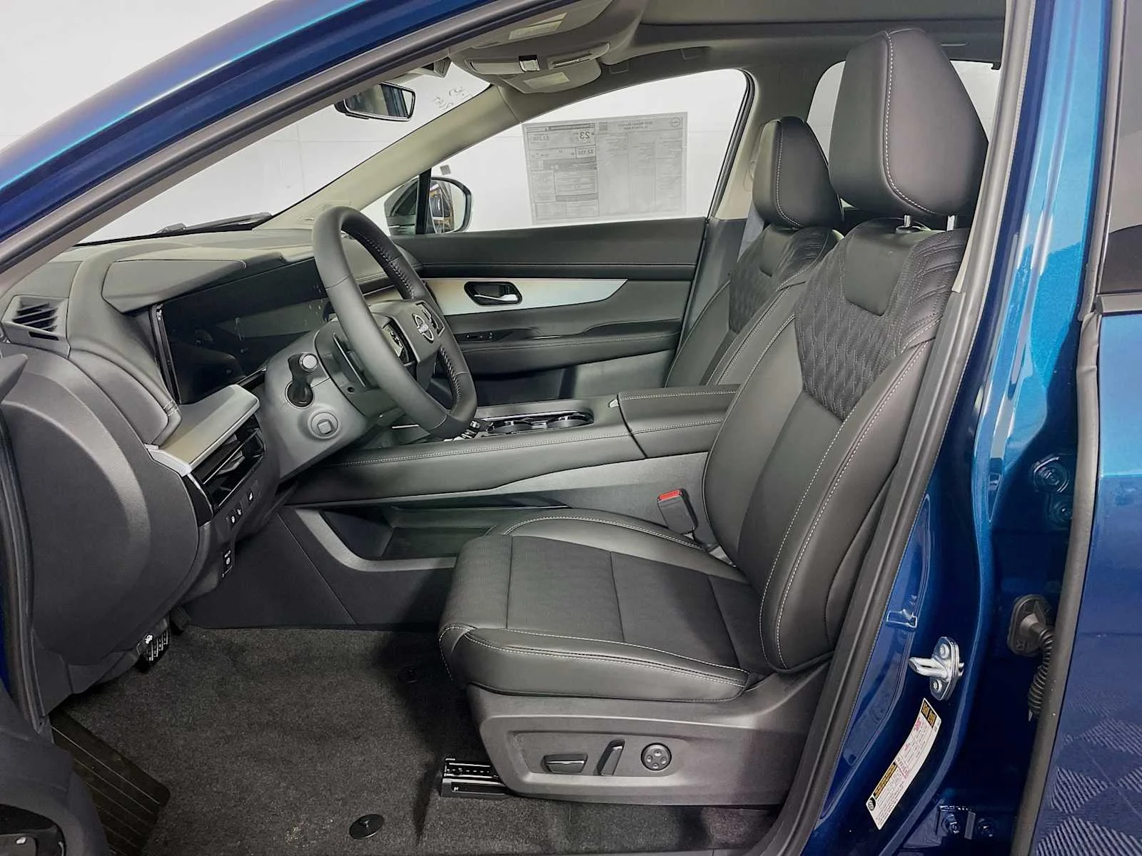 New 2026 Aurora Blue Pearl Metallic Nissan Platinum image 4