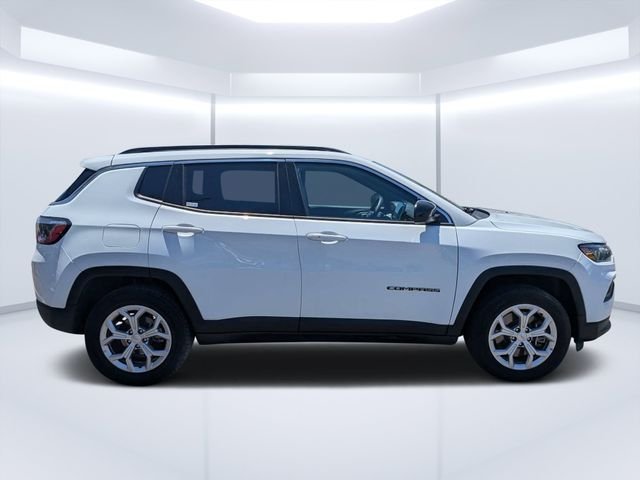 Used 2024 White Jeep Latitude image 2