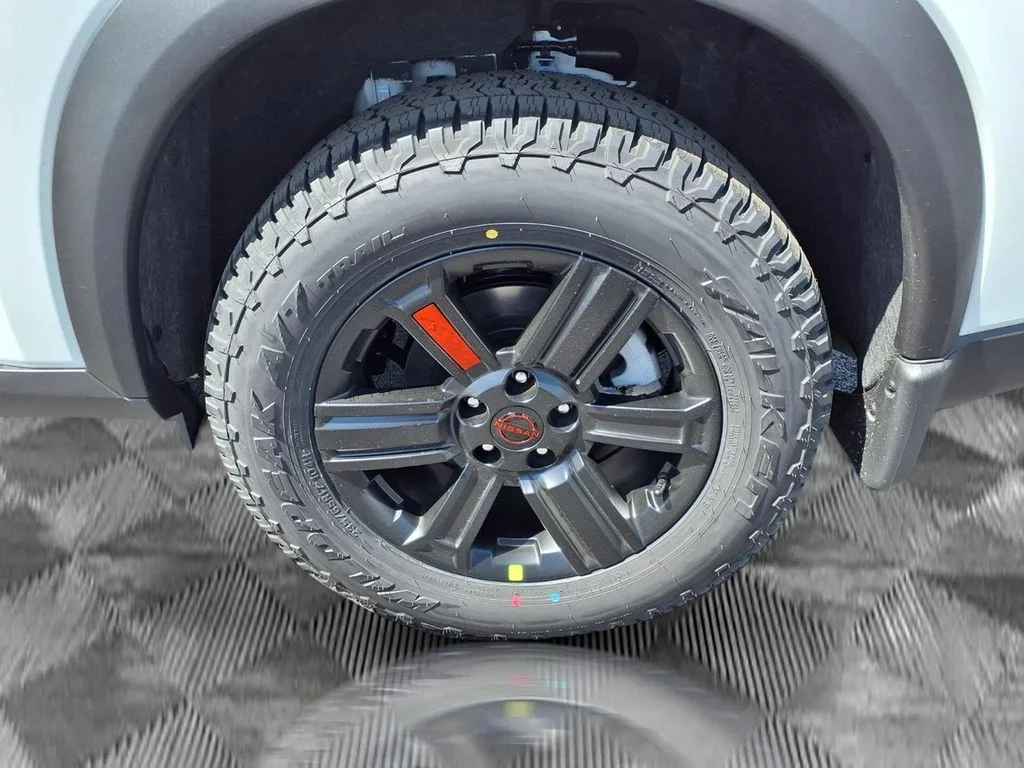 New 2026 Everest White Pearl TriCoat Nissan Rock Creek® image 21