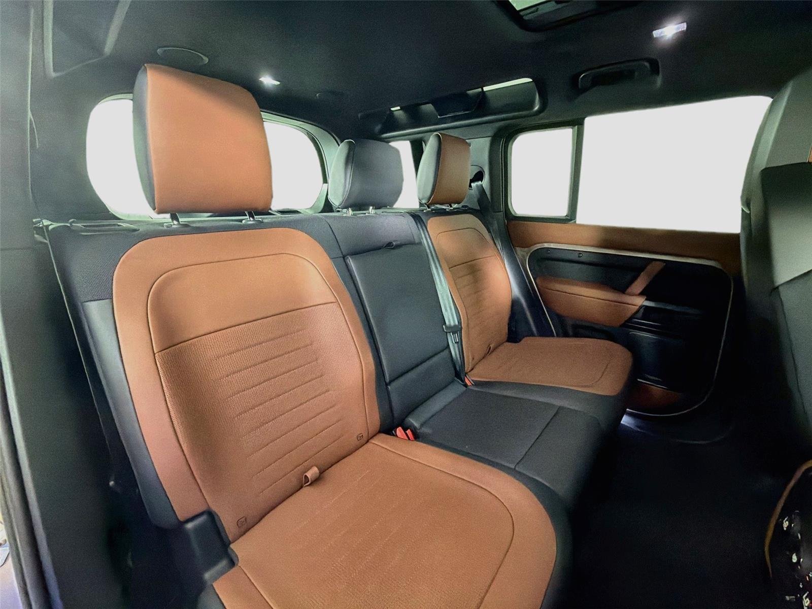 New 2026 Petra Copper LAND ROVER  OCTA image 27