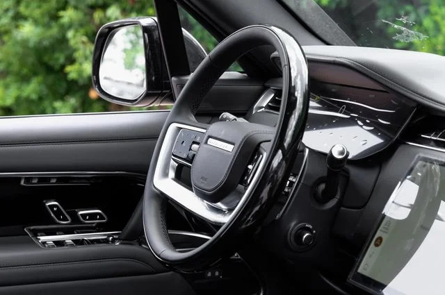 New 2026 Charente Grey Land Rover SE image 19