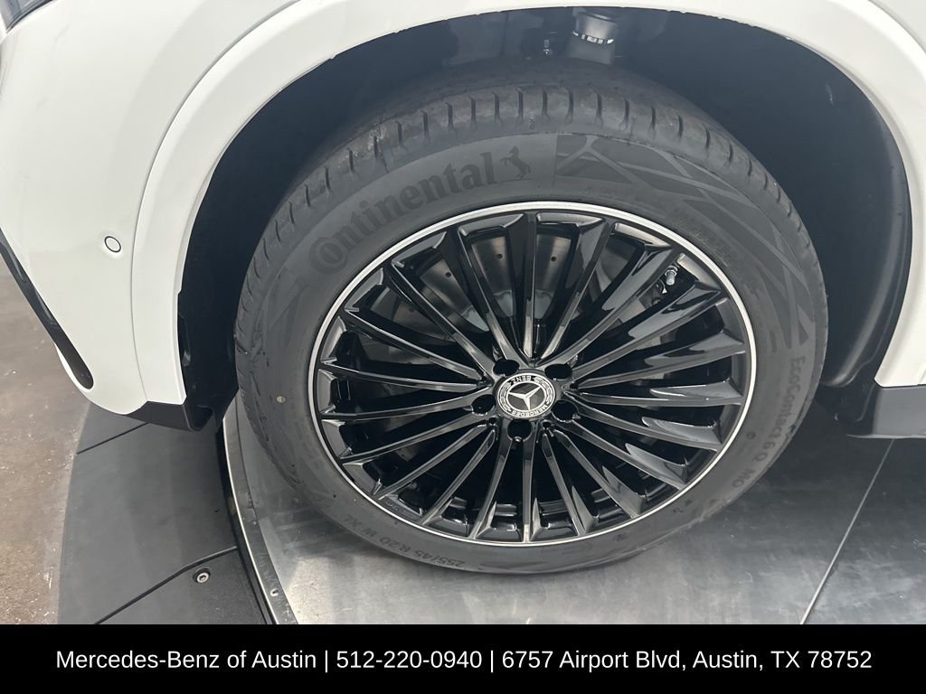 Certified Used 2026 White Mercedes-Benz GLC 300 image 31