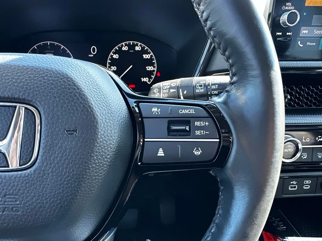Used 2023  Honda EX-L image 31