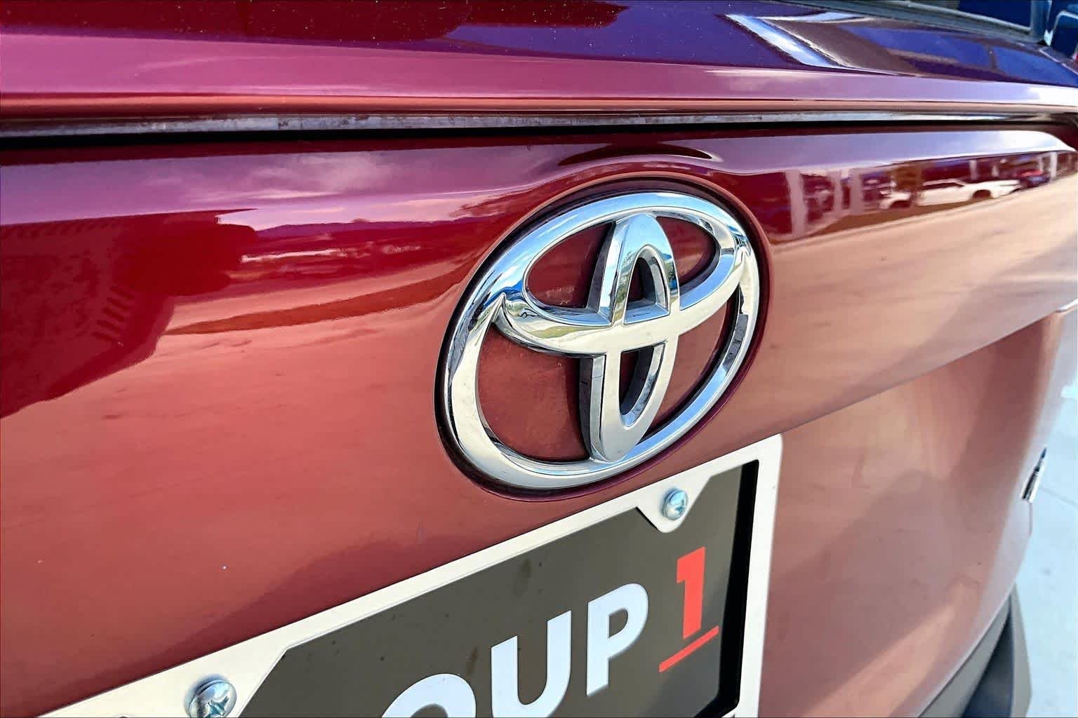 Used 2022 Ruby Flare Pearl Toyota LE image 31