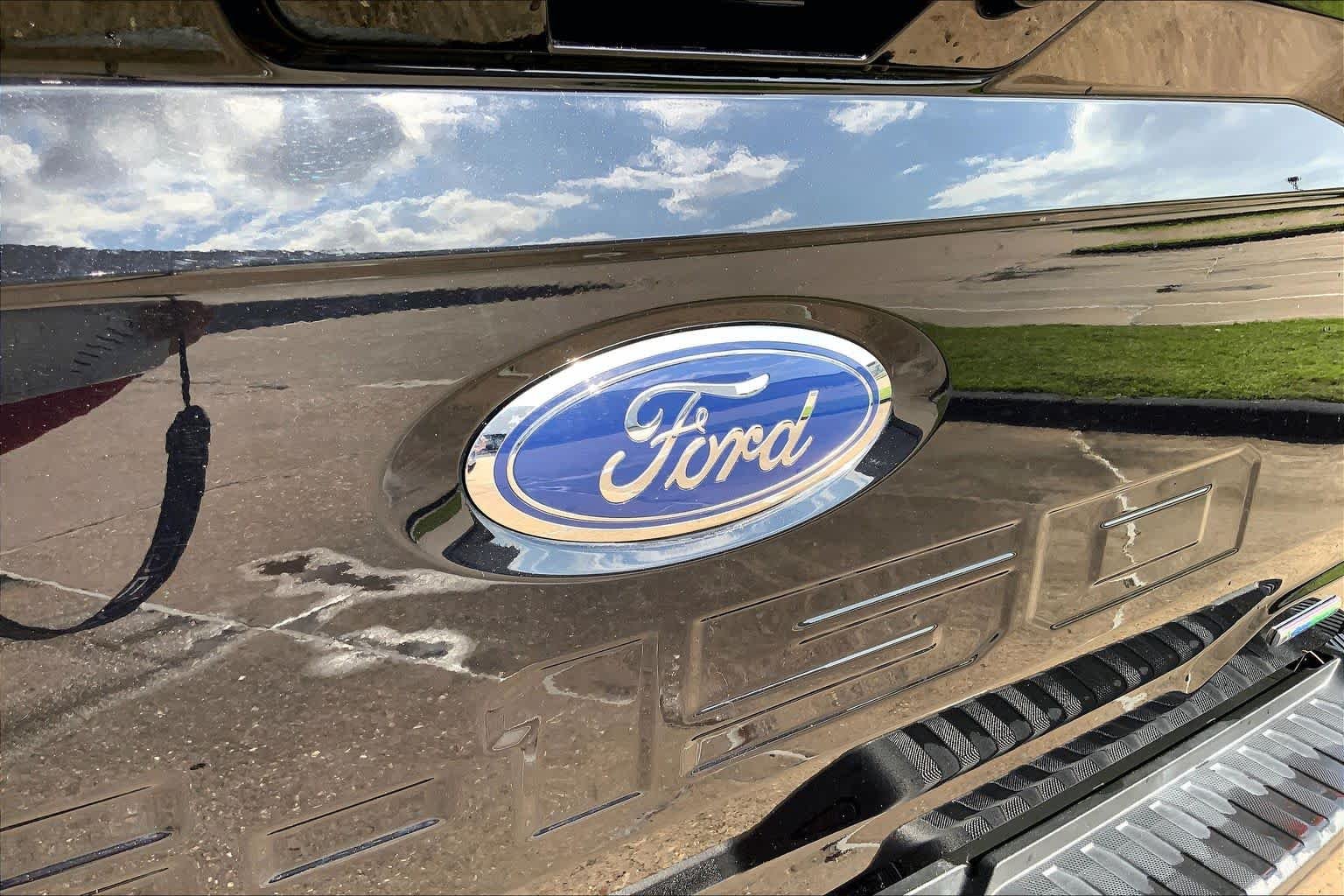 Certified Used 2023 Agate Black Metallic Ford LARIAT image 30