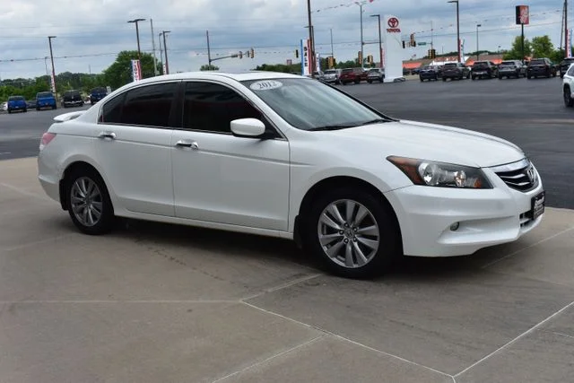 Used 2012 White Honda EX-L image 4