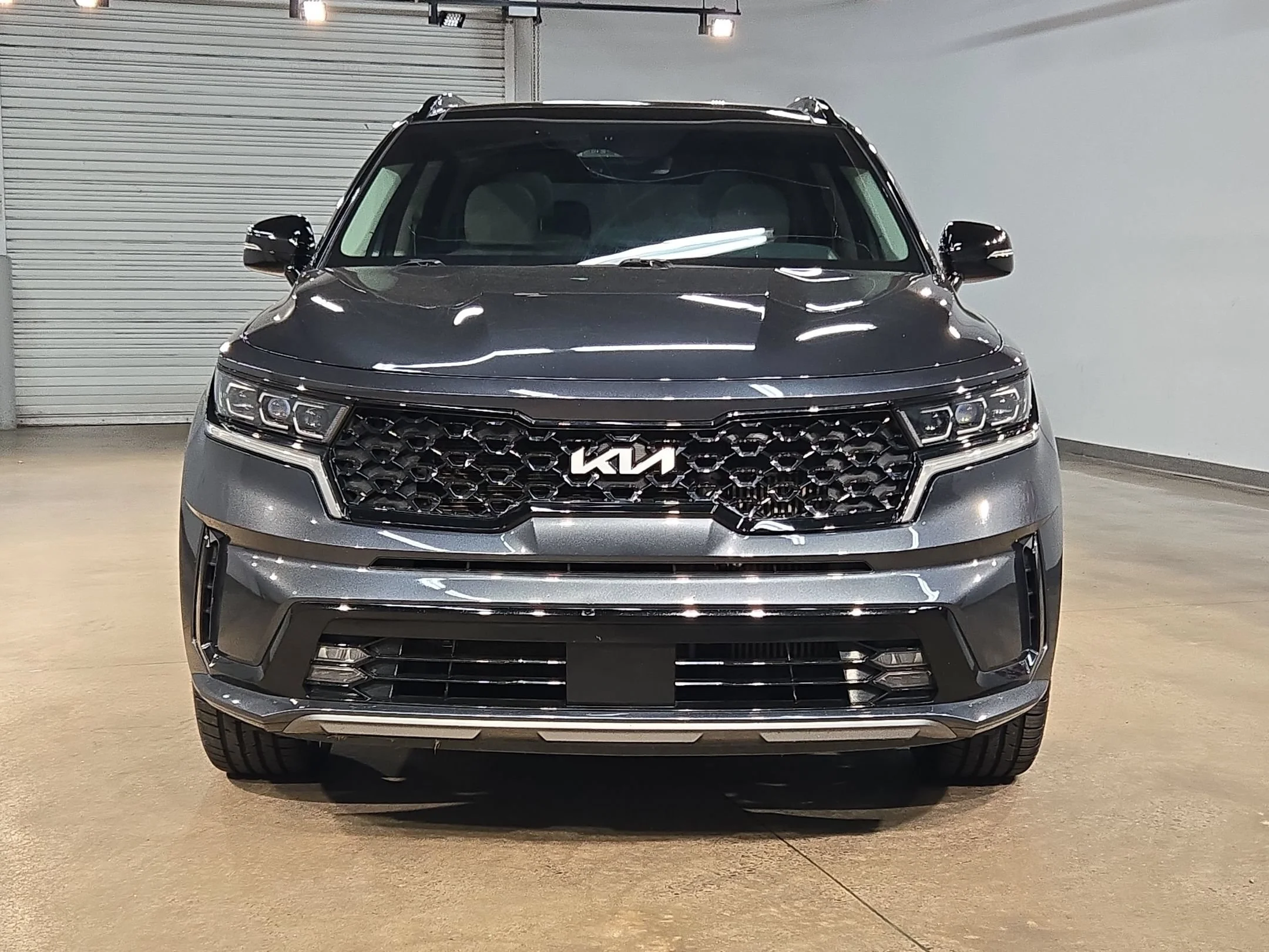 Used 2023 Gravity Grey Kia SX image 2