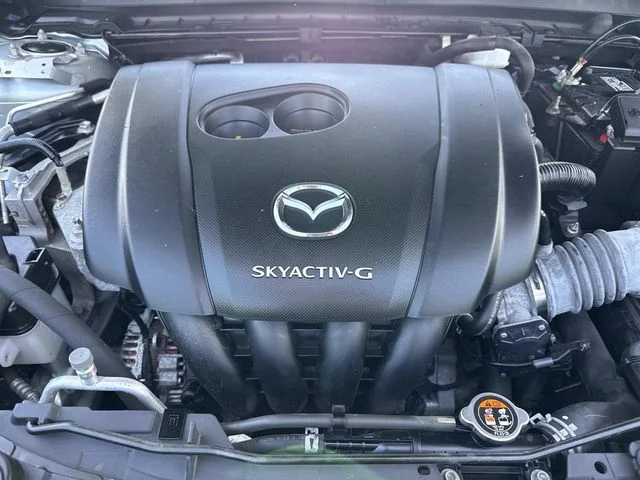 Used 2021 Silver Mazda Select image 11