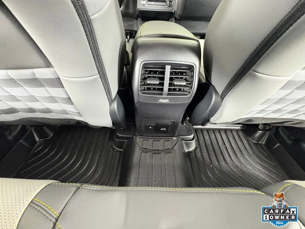 Used 2025 Gray Ford Badlands image 29
