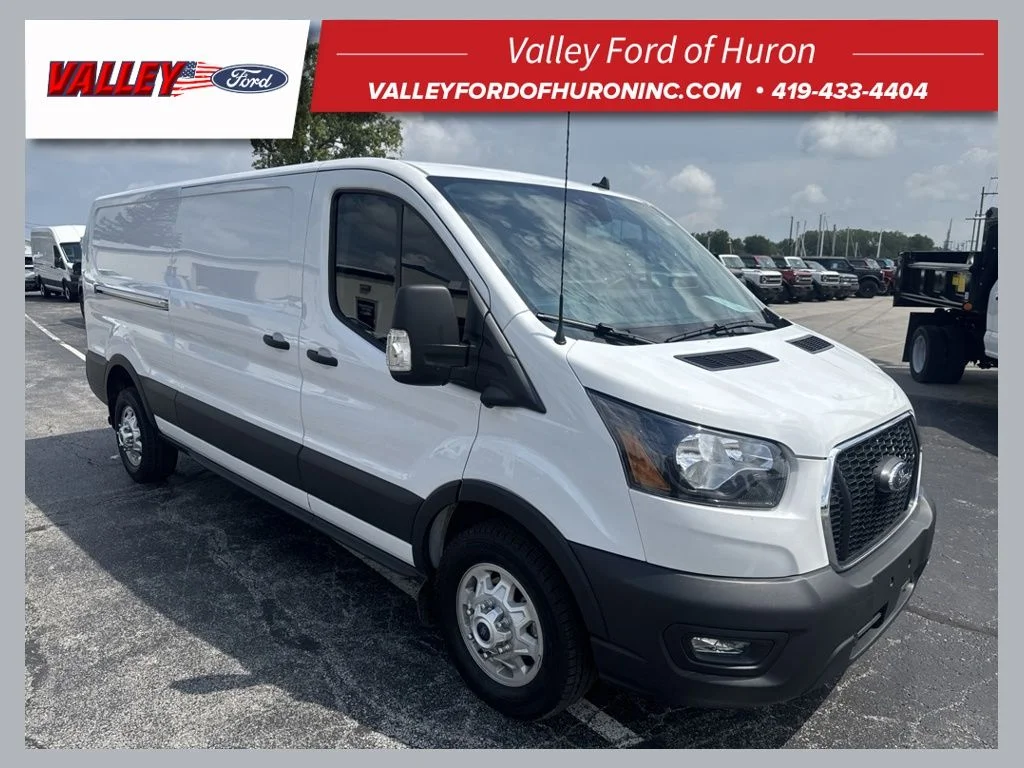 Used 2025 White Ford Base image 1