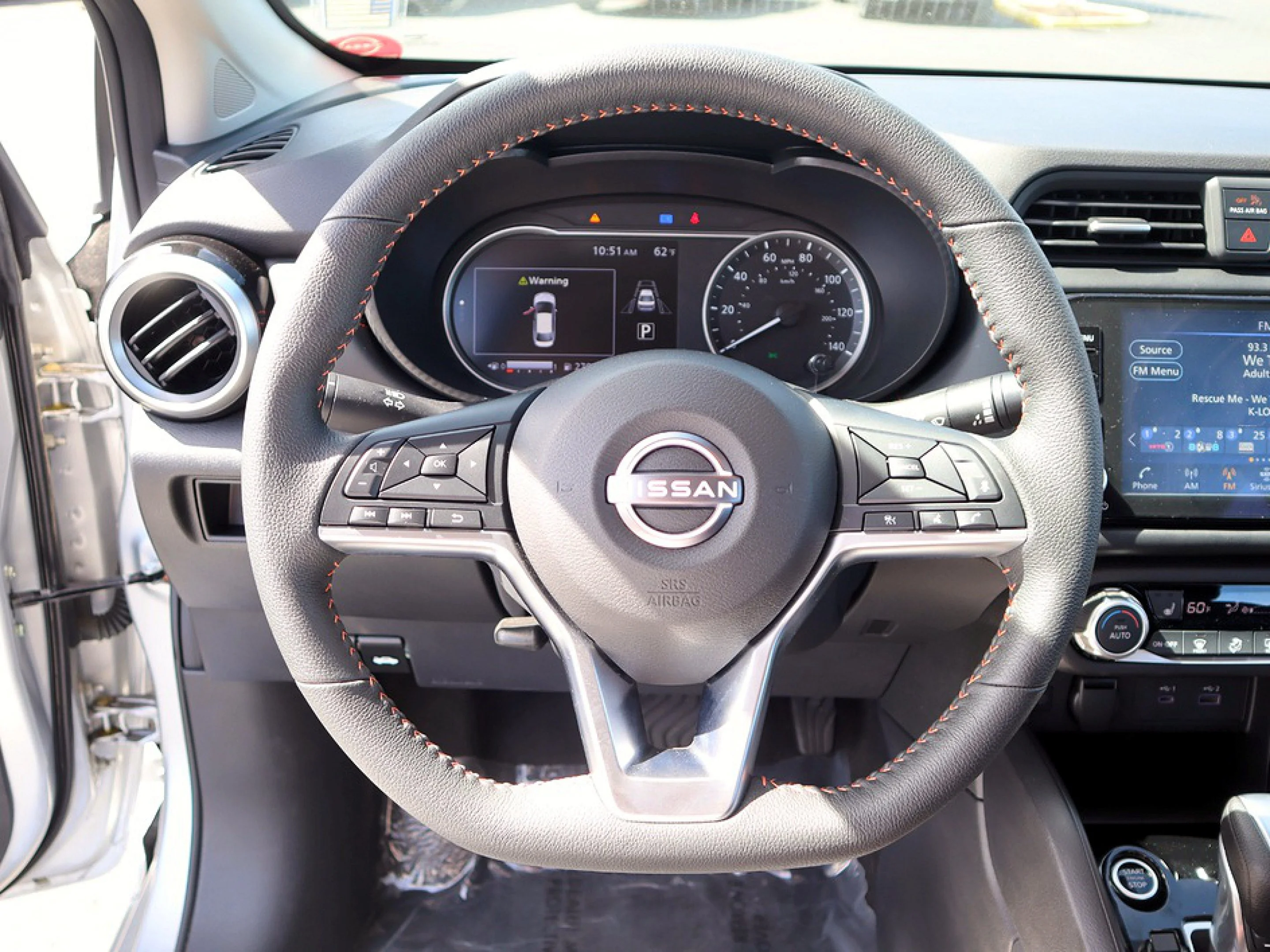 2025 Nissan Versa Sedan SR - Photo 12