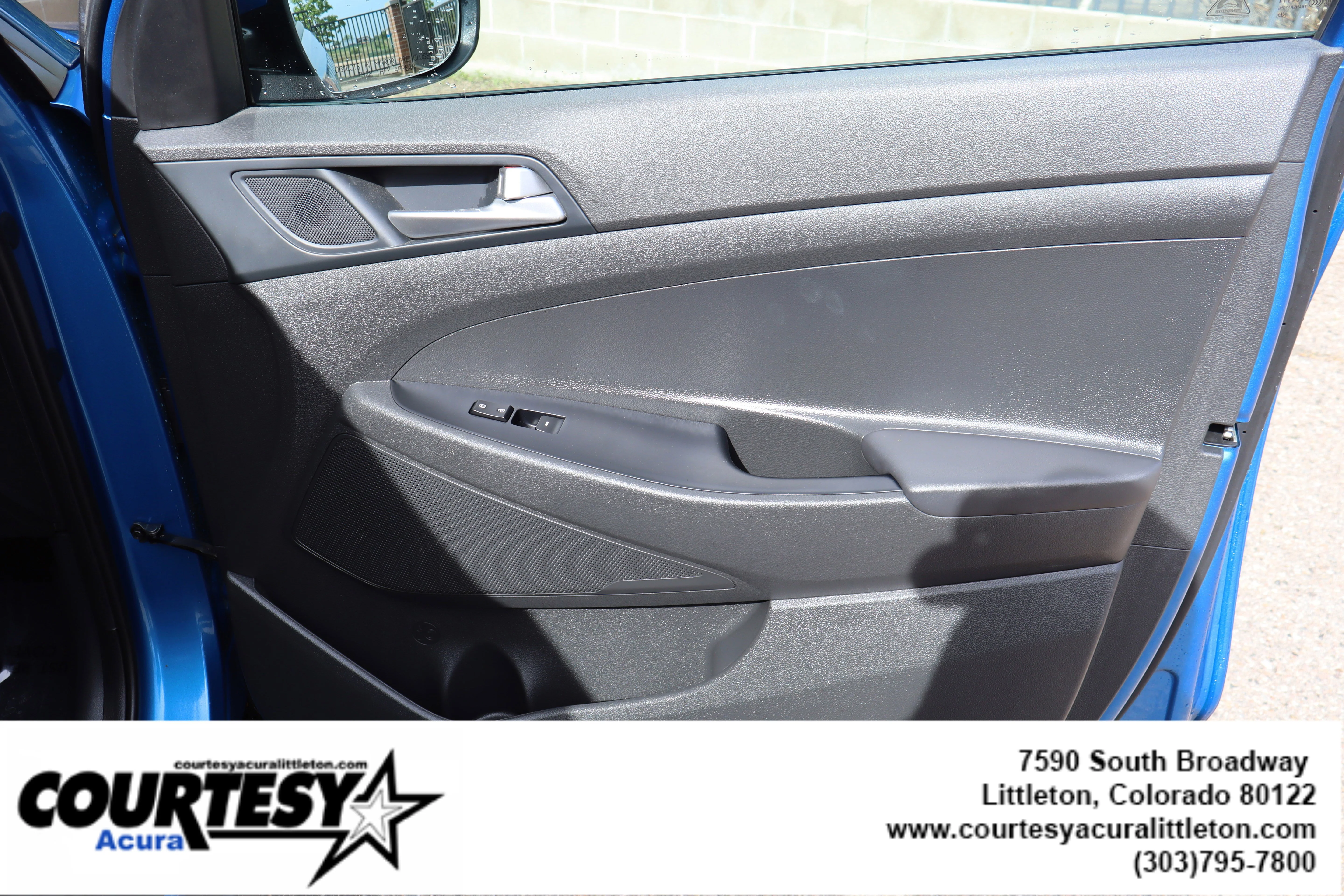Used 2020 Aqua Blue Hyundai Value image 33