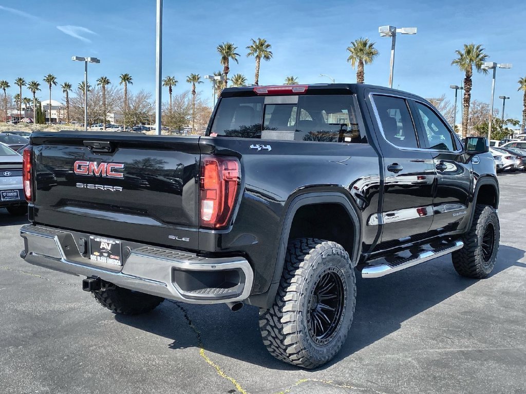 2026 GMC Sierra 1500 SLE - Photo 13