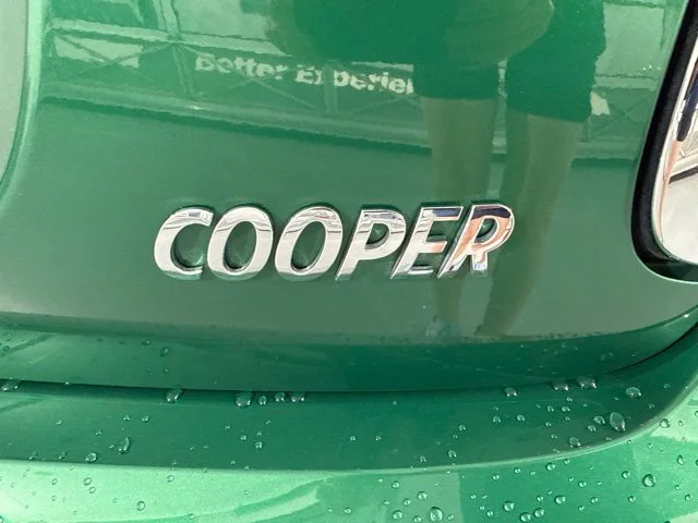 Used 2022 Green MINI Oxford Edition image 11
