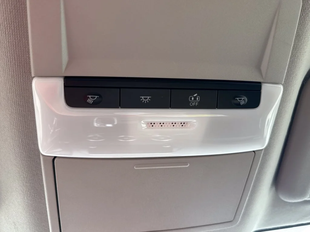 Used 2024 White Nissan SR image 31