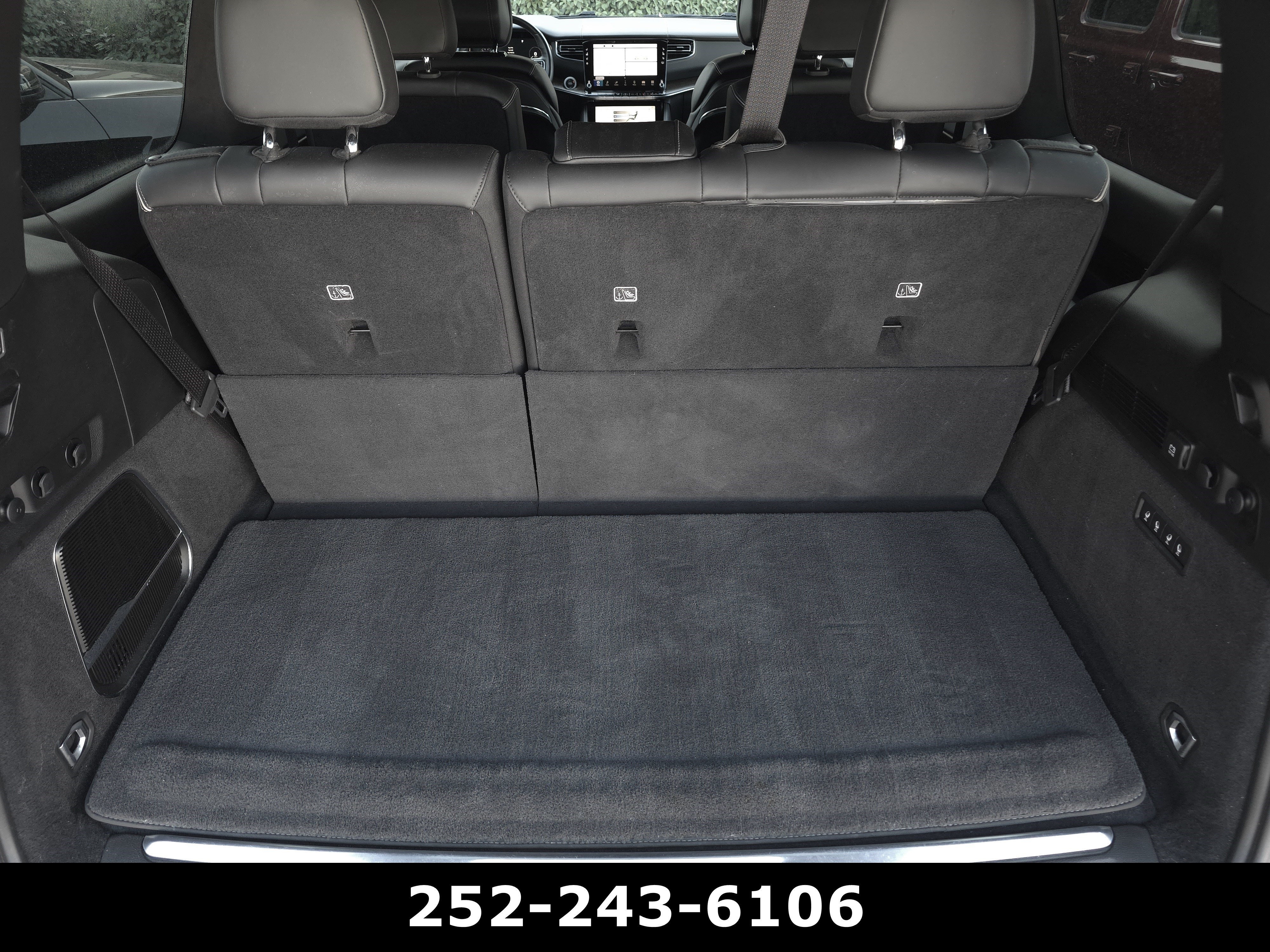Used 2022 Diamond Black Crystal Pearlcoat Jeep Series II image 51