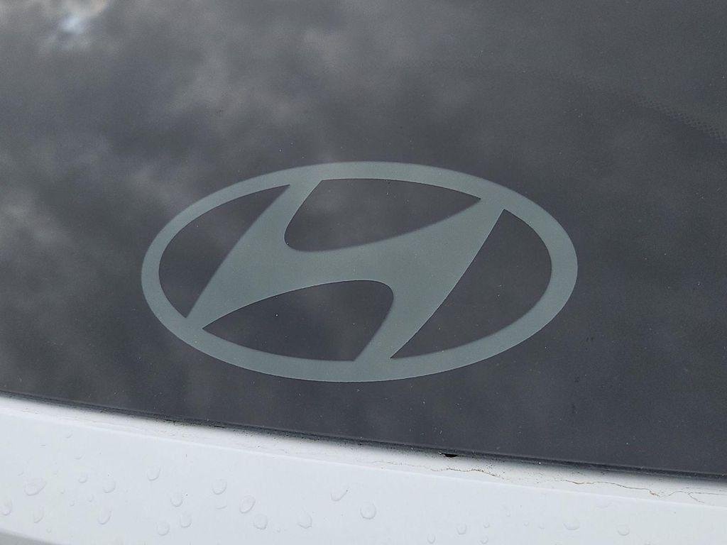 New 2026 White Hyundai SEL AWD image 25