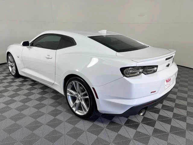 Used 2021 White Chevrolet 2LT image 5