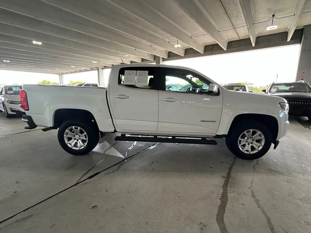 Used 2017 Summit White Chevrolet LT image 5