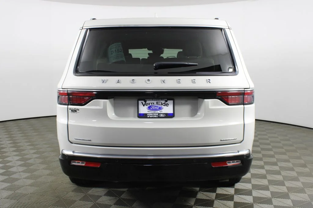 Used 2022 White Jeep Series II image 6