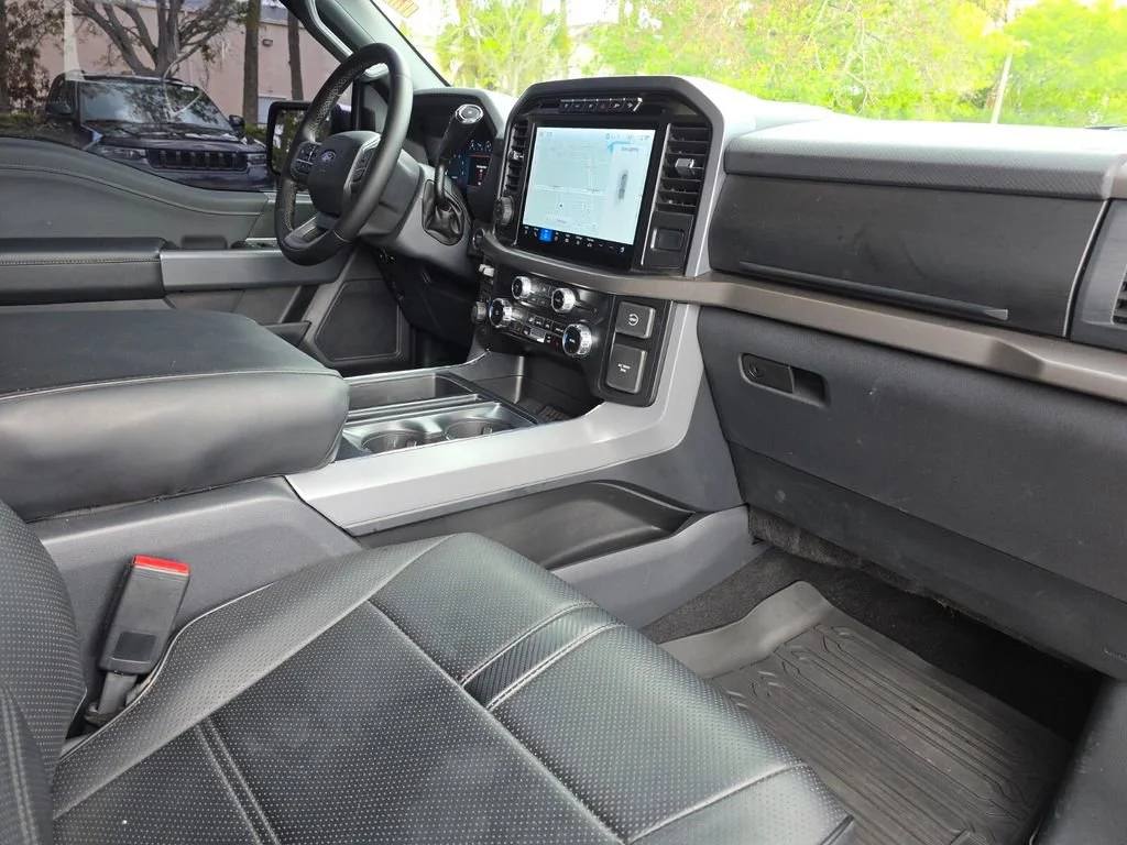 Used 2024 Red Metallic Ford XLT image 9