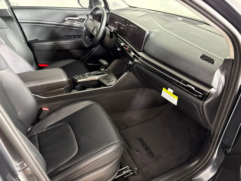 New 2026 Gravity Gray Kia EX image 17
