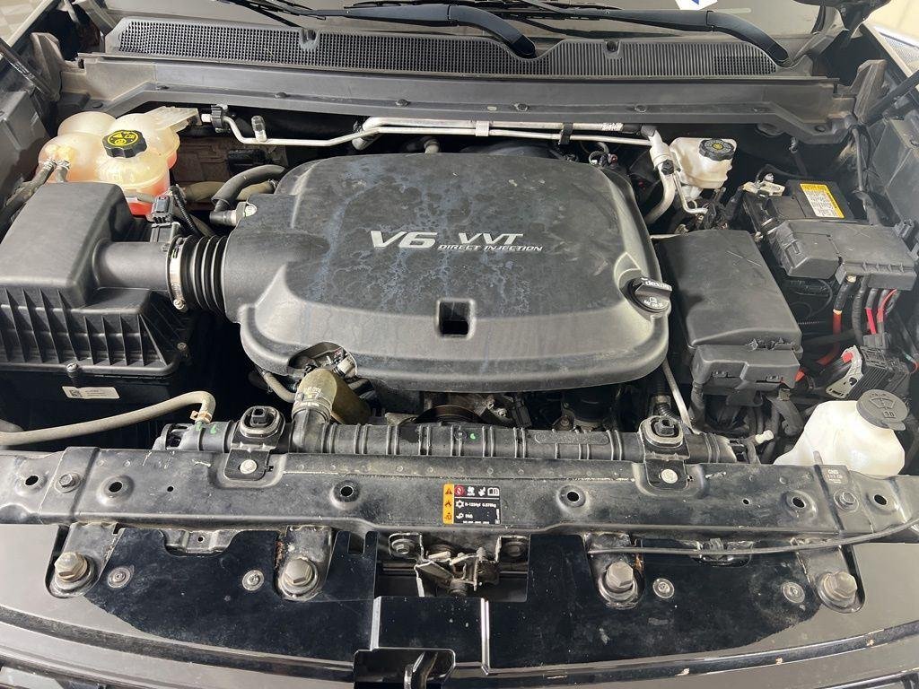 Used 2021 Black Chevrolet ZR2 image 22