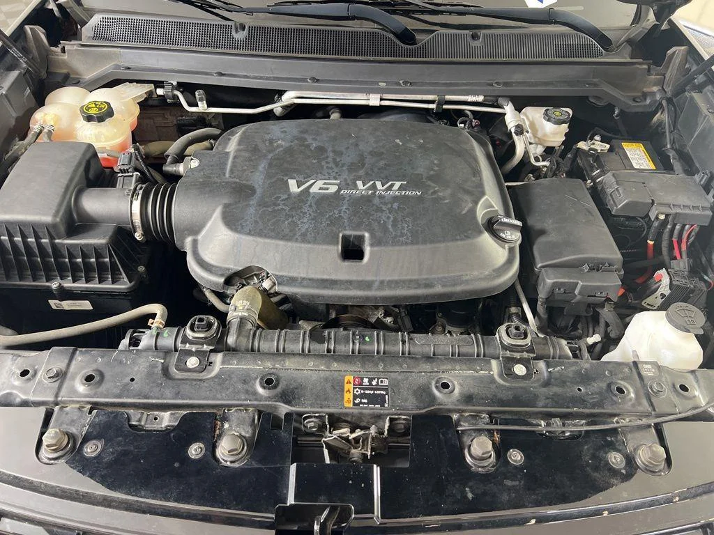 Used 2021 Black Chevrolet ZR2 image 22